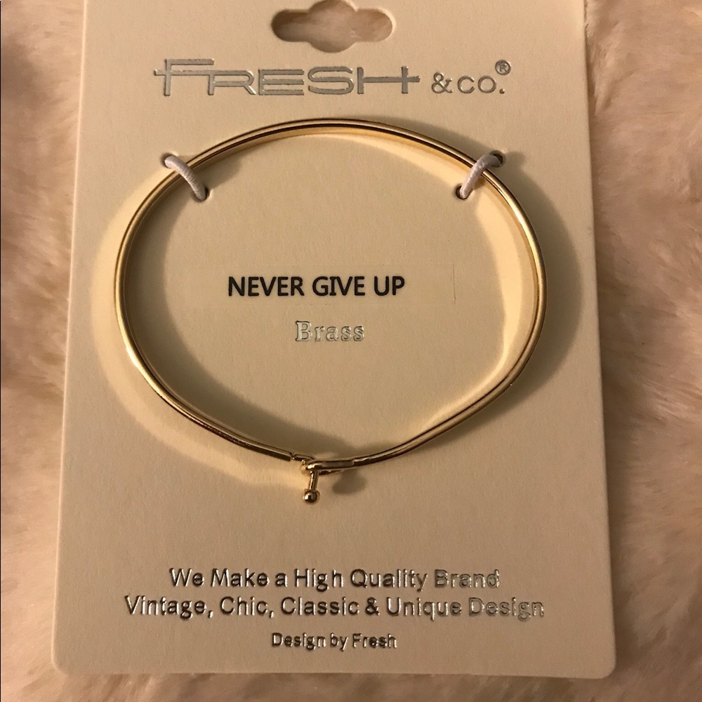 Gold bangle